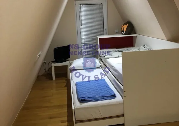 Sremski Karlovci, Fruška gora, 3.0 trosobna, 67 m²