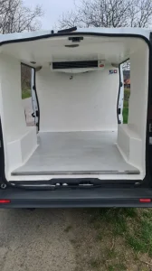 Izolacija kombi vozila poliesterom