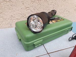 Lampa za lov sa tri led diode