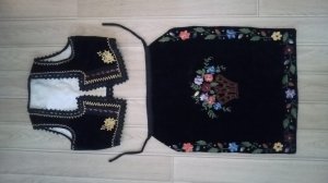 Etno prsluk i kecelja narodna nošnja