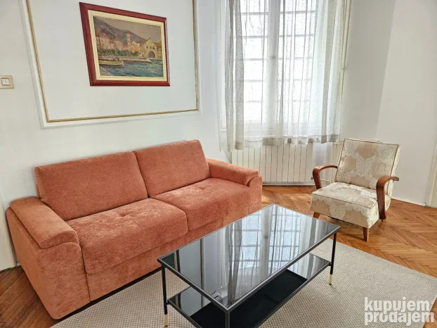 Kompletan nameštaj za stan