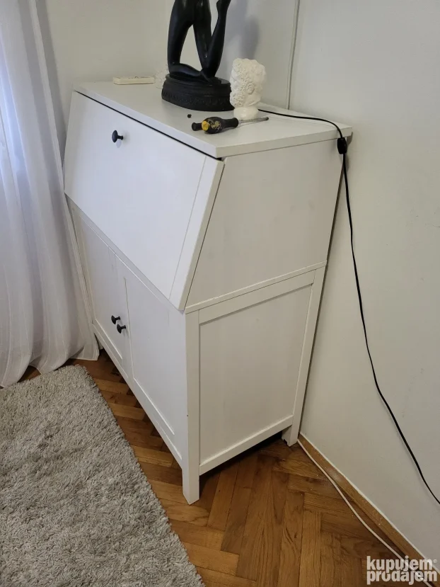 Kompletan nameštaj za stan