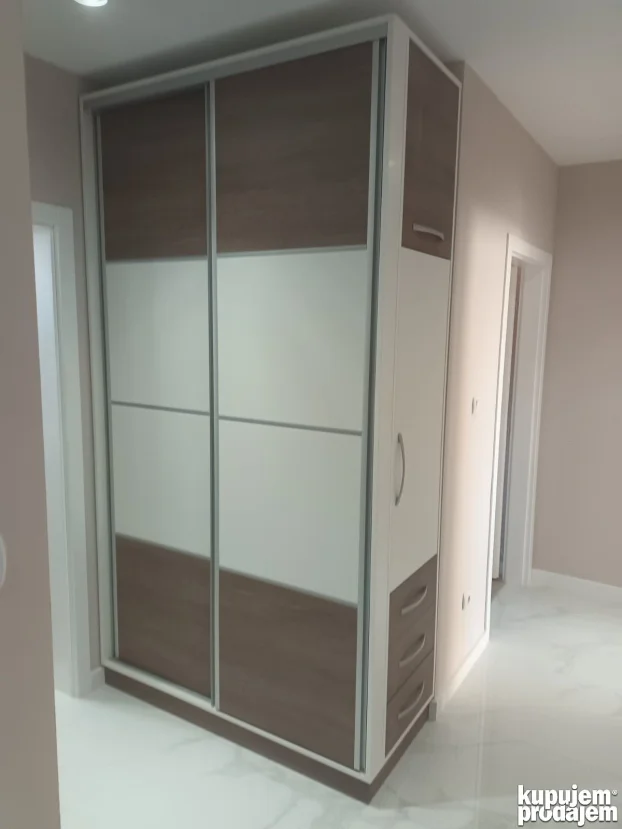 Američki plakari po meri