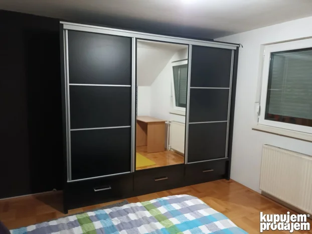 Američki plakari po meri