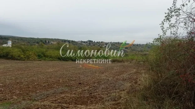 Fruška gora, Irig, 176 ari, građ.zemljište, uknjiženo ID#1630