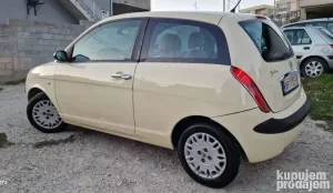 Lancia Ypsilon
