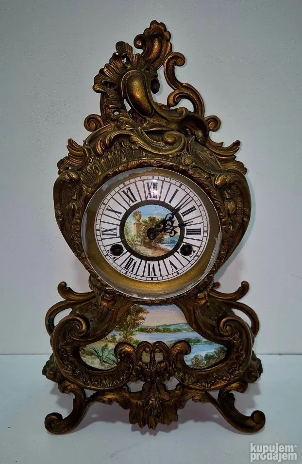 Prelep stari oslikani komodni mesingani sat Luj XV - 2