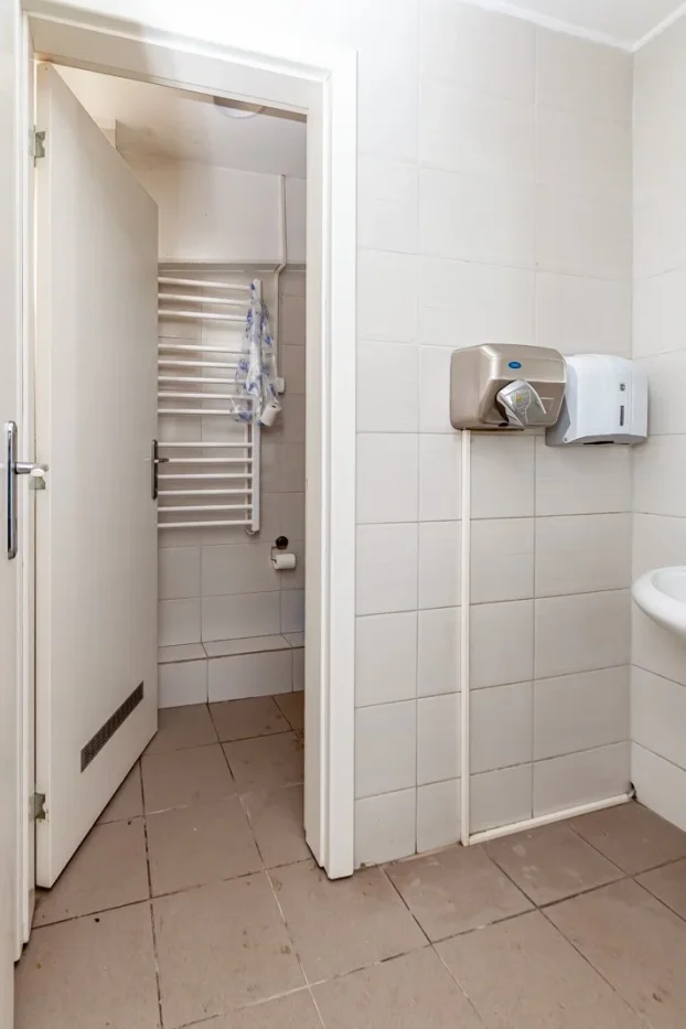 Izdaje se poslovni prostor kod restorana Princ, 530m2