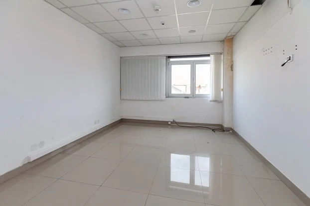 Izdaje se poslovni prostor kod restorana Princ, 530m2