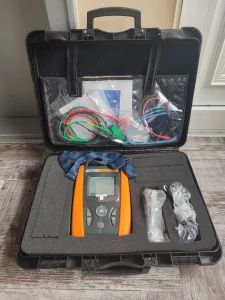 Tester izolacije za solarne sisteme HT