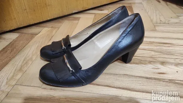MUBB cipele na štiklu br.38,5
