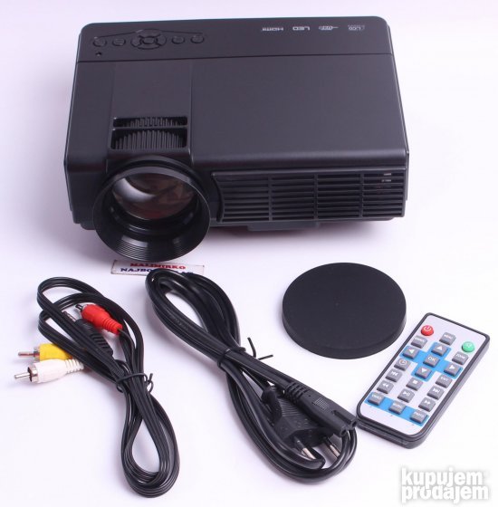 Projektor UNIC 40+ NOV PERFEKTAN Projektor KupujemProdajem
