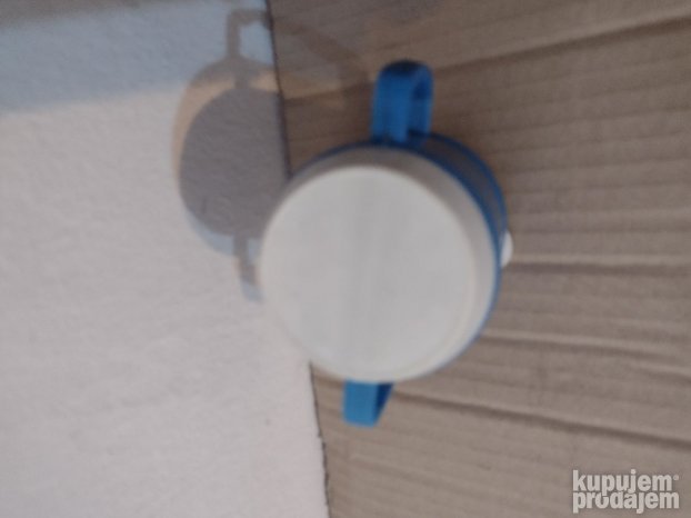Stara plasticna solja sa poklopcem