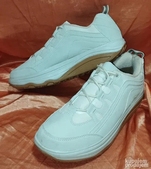 SNIŽENO! "WALKX" SHAPE-UPS patike br. 42