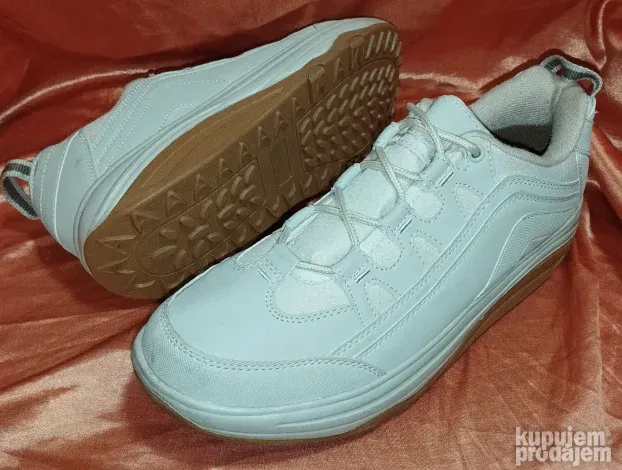 SNIŽENO! "WALKX" SHAPE-UPS patike br. 42
