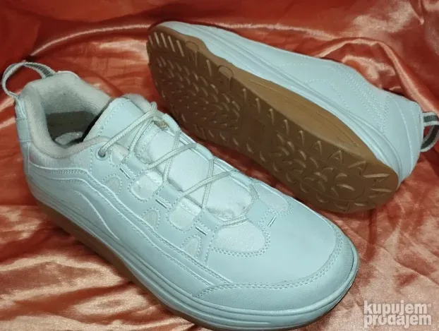 SNIŽENO! "WALKX" SHAPE-UPS patike br. 42