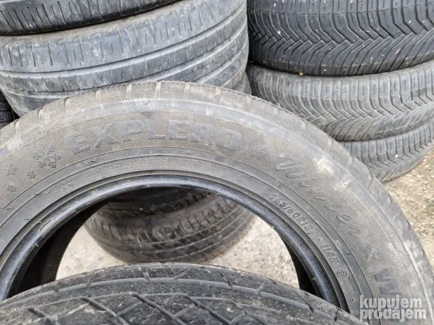Dve dobre zimske gume 18 ke PETLAS 265-60/18 Dot 4416 sa oko