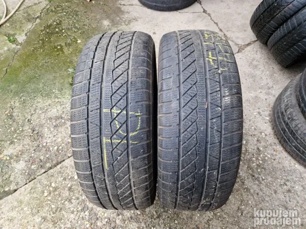 Dve dobre zimske gume 18 ke PETLAS 265-60/18 Dot 4416 sa oko