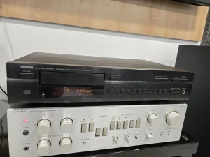 Yamaha CDX-480 CD Plejer