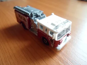 Matchbox Pierce Dash Fire Engine - Vatrogasno vozilo
