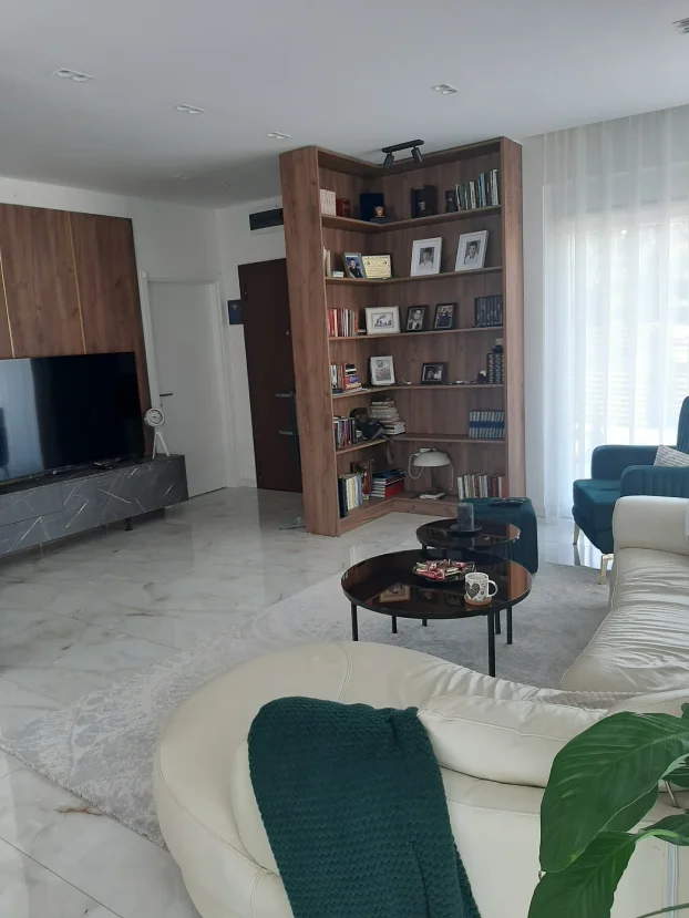 Stara Pazova, Centar, 4.0 četvorosobna, 200 m²