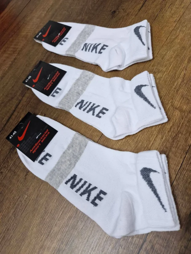 Pamučne,markirane nazuvice 12 pari čarapa 1.600