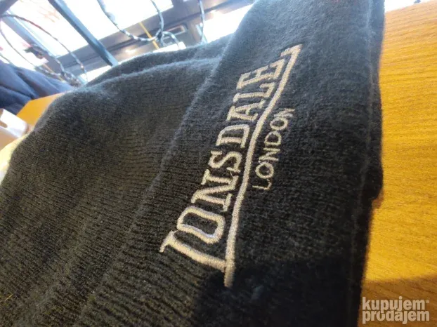 LONSDALE LONDON zimska kapa/Original!
