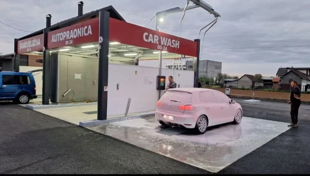 Samousluzna autoperionica