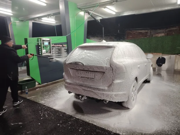 Samousluzna autoperionica