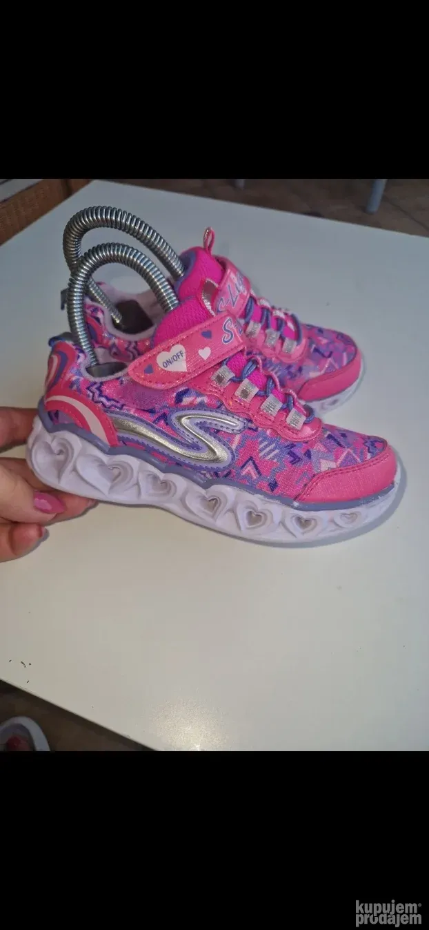 Slecers patike br 28