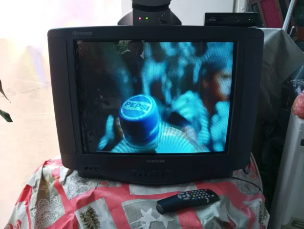 Tv crt Samsung ispravan