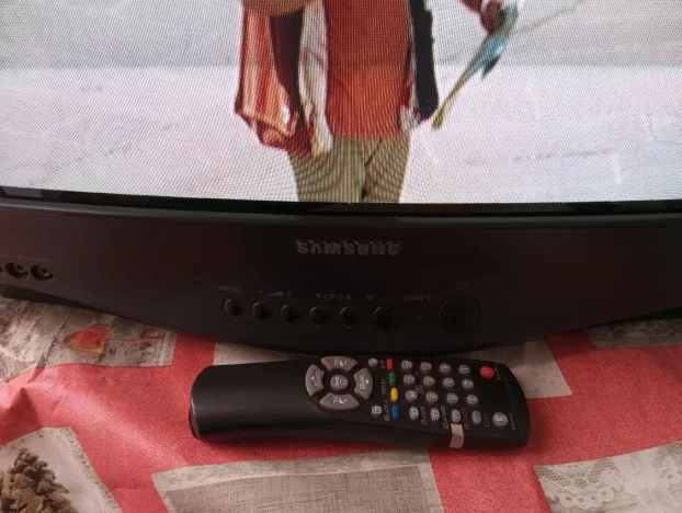 Tv crt Samsung ispravan