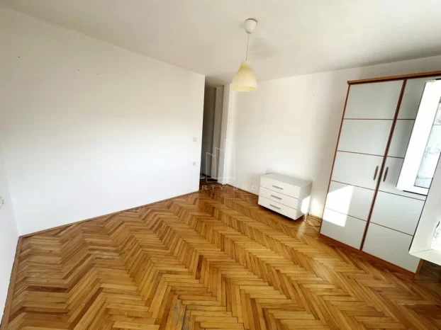 Kraljice Natalije, Zeleni venac, 3.0 trosoban, 65 m²