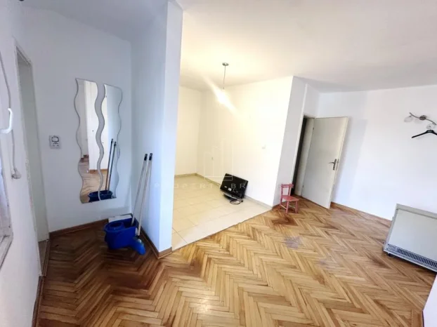 Kraljice Natalije, Zeleni venac, 3.0 trosoban, 65 m²