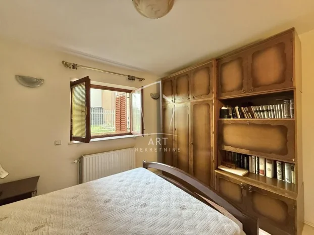 Pavla Popovića, Medaković 3, 5+ petosobna, 359 m²