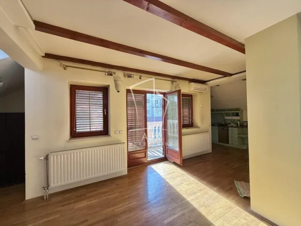 Pavla Popovića, Medaković 3, 5+ petosobna, 359 m²