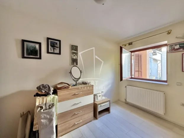Pavla Popovića, Medaković 3, 5+ petosobna, 359 m²