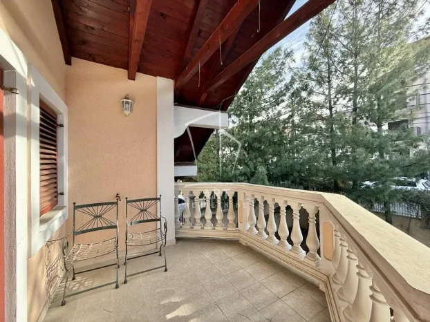 Pavla Popovića, Medaković 3, 5+ petosobna, 359 m²