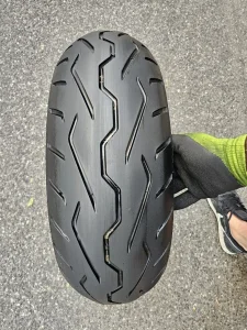 Moto guma dunlop 180/55/17 god 2003 top sara