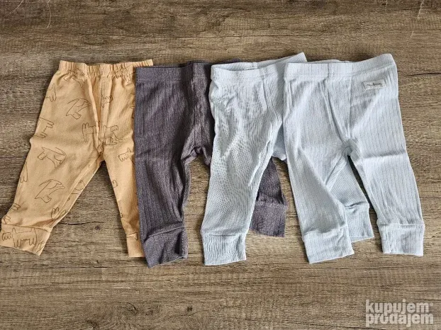 Pantalonice velicina 74