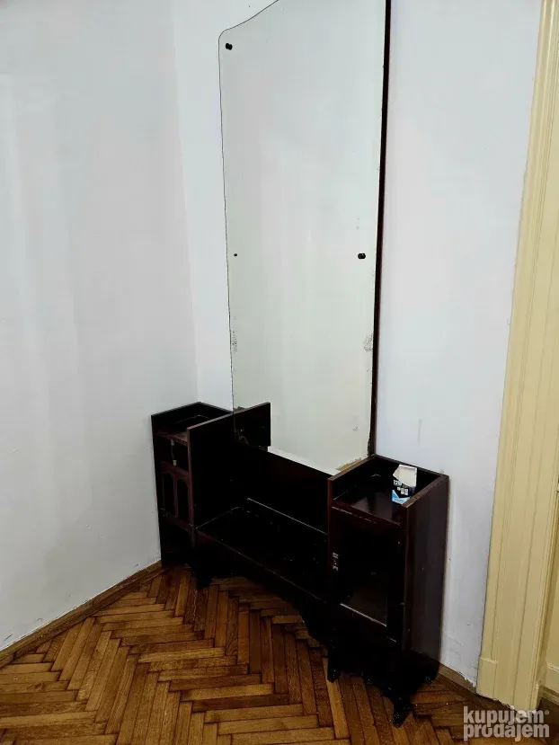 Barok ogledalo sa komodom, 2, 5 metara, za salonski stan