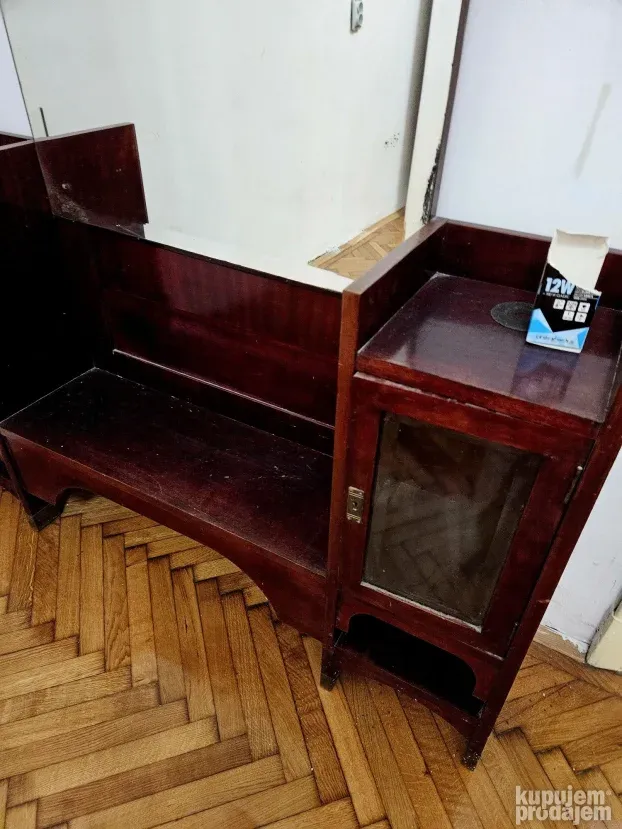 Barok ogledalo sa komodom, 2, 5 metara, za salonski stan