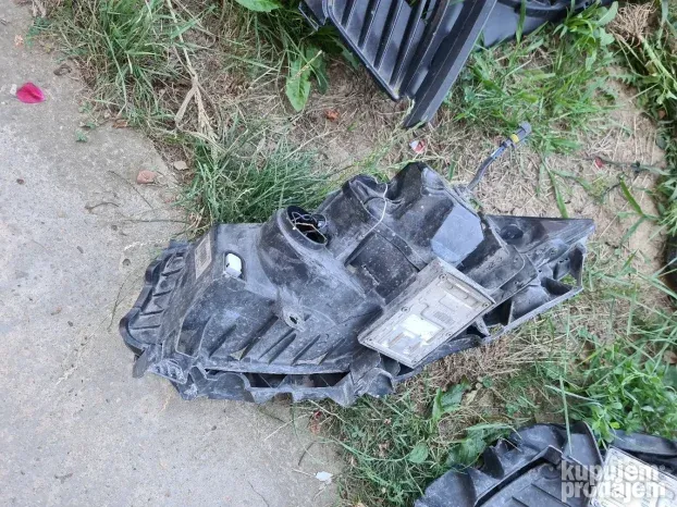 Renault megan 2 desni far xenon balast