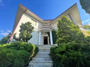 Sremska Kamenica, kuća, 158m2