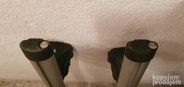 Thule krovni nosac sa sapom