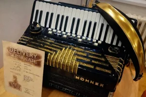 Hohner Gold.