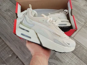 Nike Air Max Furyosa model Sanddrift