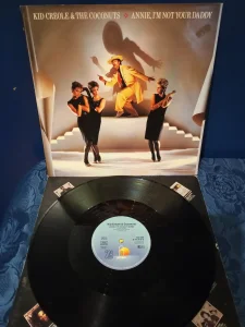 Kid Creole & The Coconuts - Annie, I'm Not Your Daddy