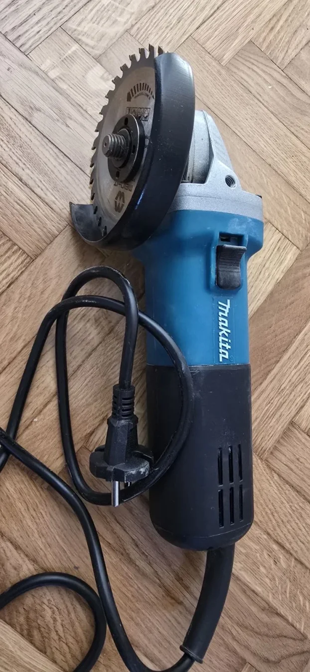 Makita ugaona brusilica