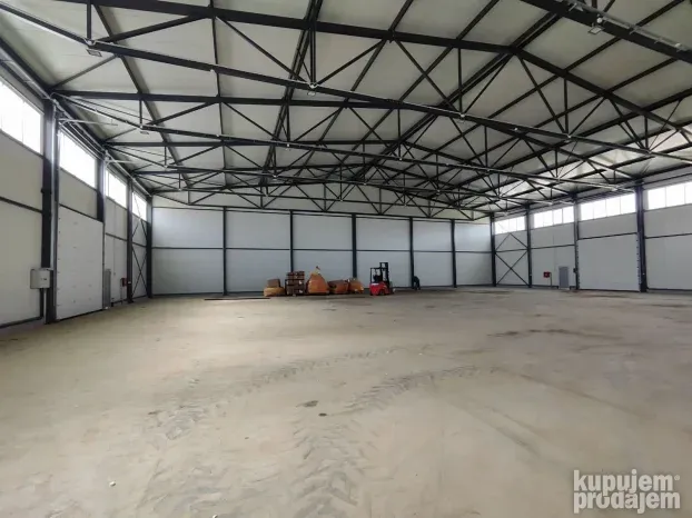 Poslovno magacinski prostor od 650 m2 do 1500 m2, Barič